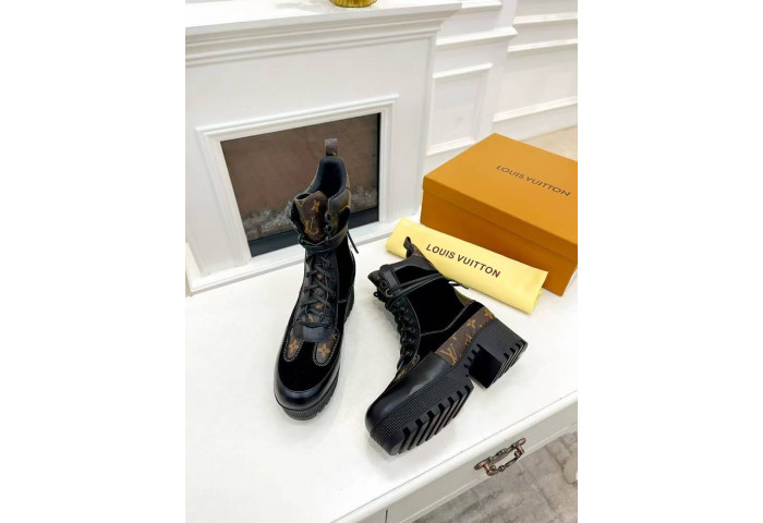 LOVT BOOTS L0-33