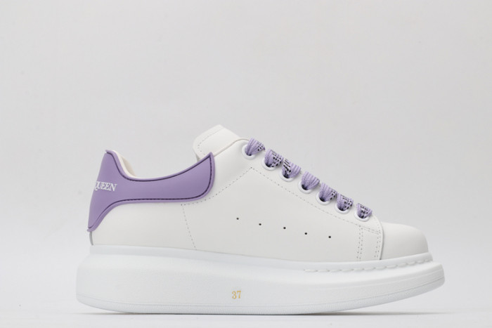 alex mcqu sneakers