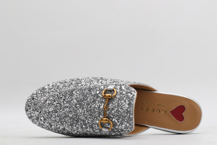 guc loafer
