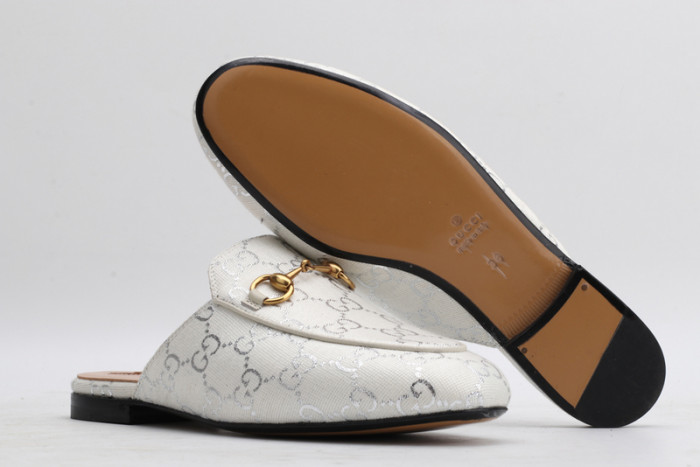 guc loafer