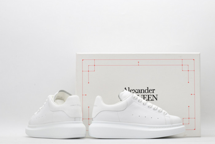 alex mcqu sneakers