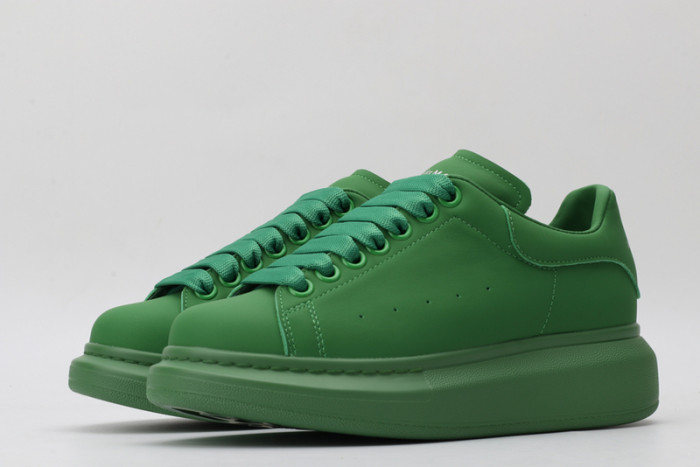 alex mcqu sneakers