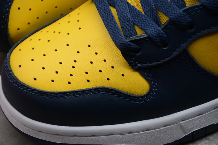 nike dunk high michigan cz8149-700
