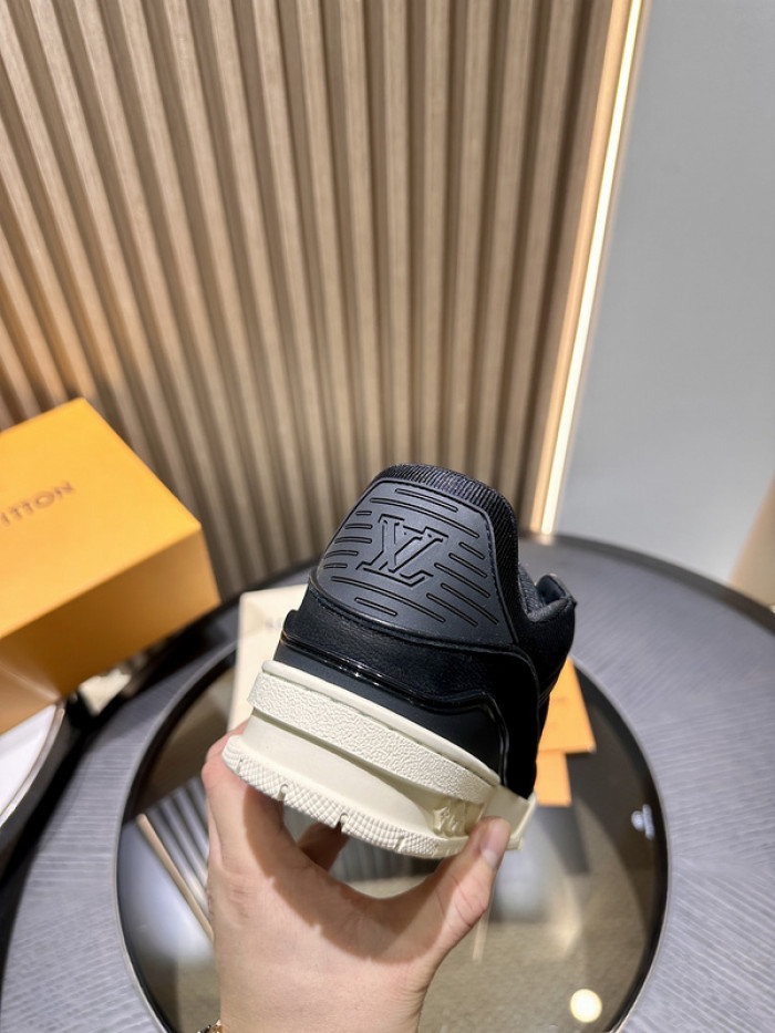 LOVT SNEAKER lv-192