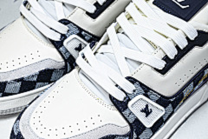 LOVT SNEAKER lv-444