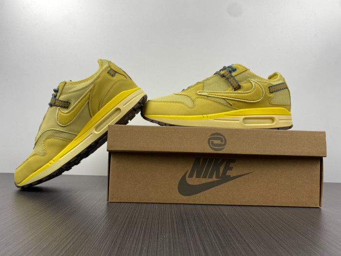 travis scott x nike air max 1 wheat do9392-700