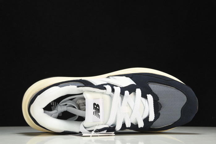 new Ba1an*e 57/40 team navy m5740cd