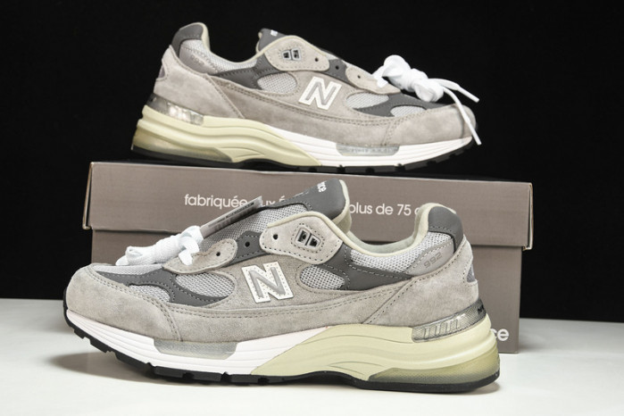 new Ba1an*e 992 grey m992gr