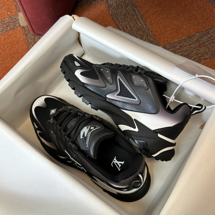 LOVT SNEAKER lv-196