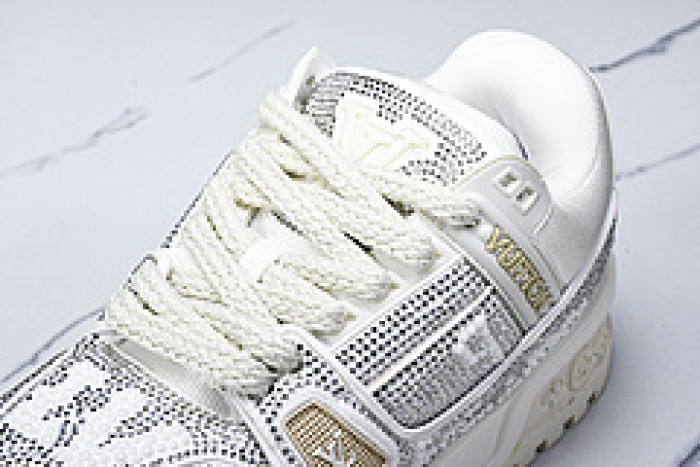 LOVT SNEAKER lv-202