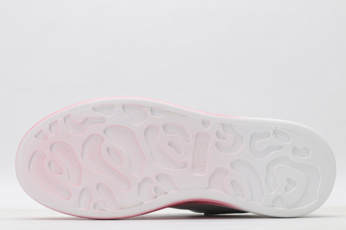 alex mcqu sneakers