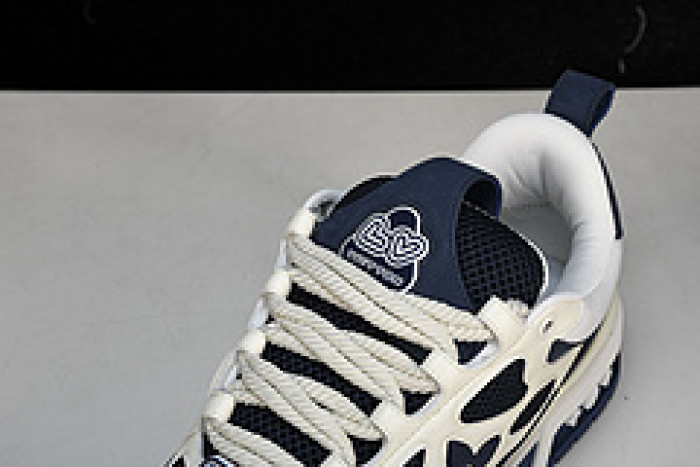 lovt sneaker