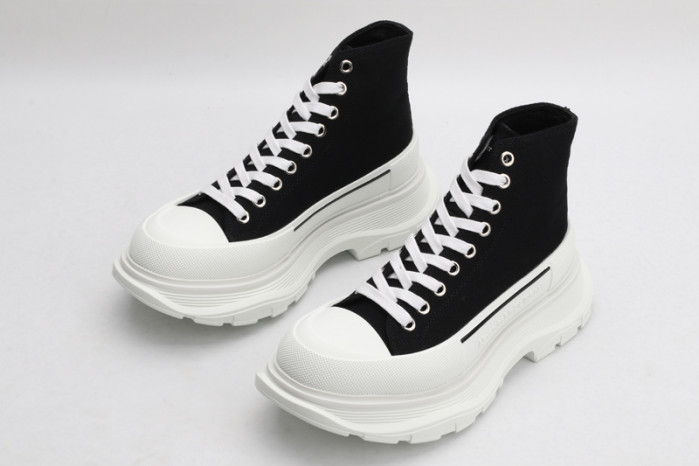 alex mcqu sneakers