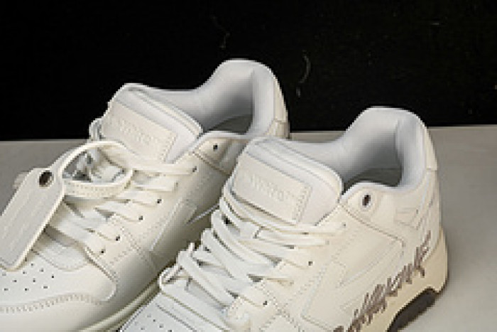 of sneakers 2308081