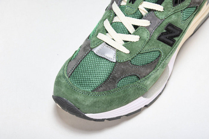 new Ba1an*e 992 jjjjound green m992jj
