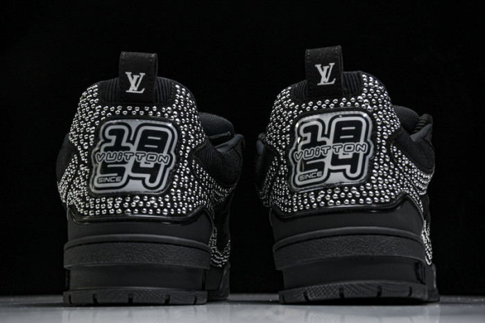 LOVT SNEAKER lv-256