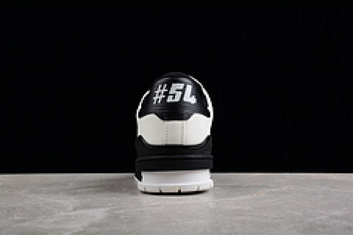 lovt sneaker