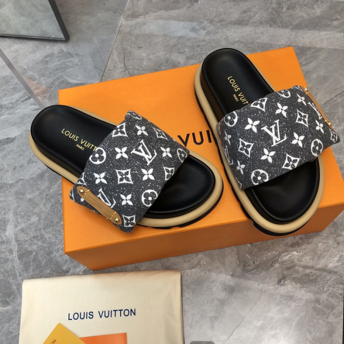 lovt sandal