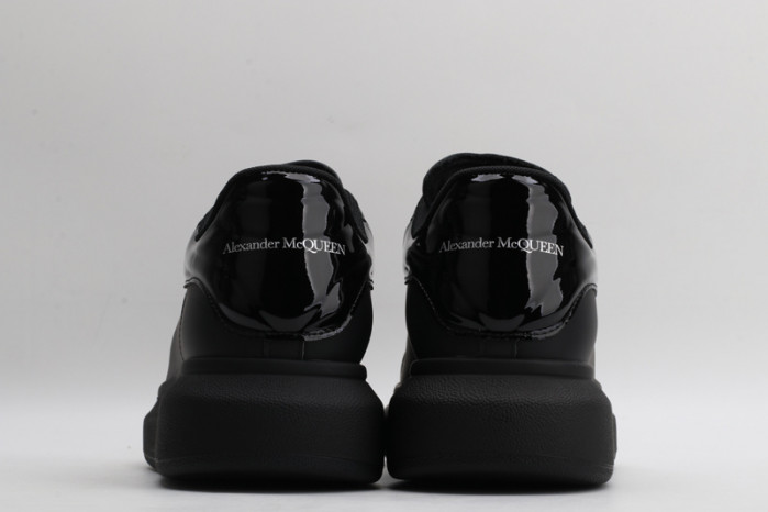 alex mcqu sneakers