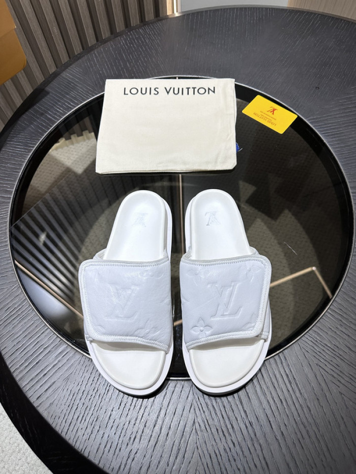 lovt sandal