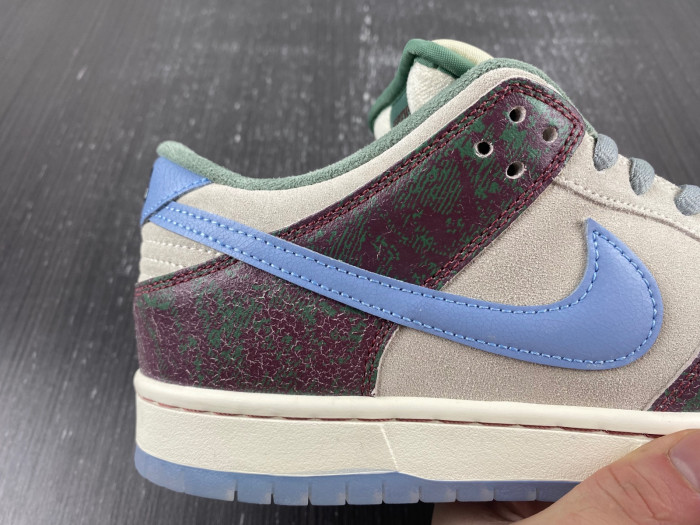 nike sb dunk low crenshaw skate club fn4193-100