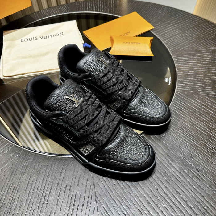 LOVT SNEAKER lv-204