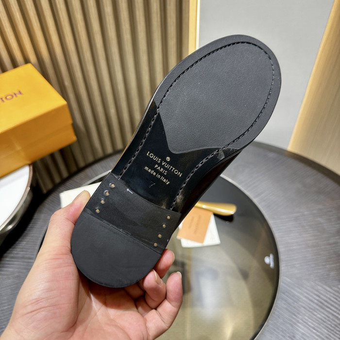 LOVT SNEAKER lv-355
