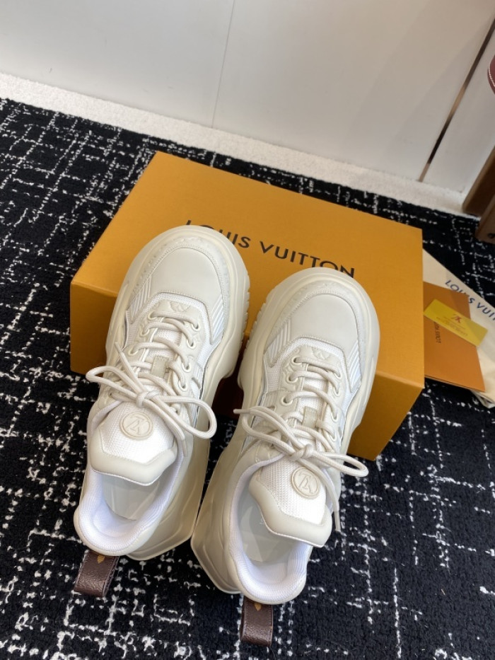 LOVT SNEAKER lv-426