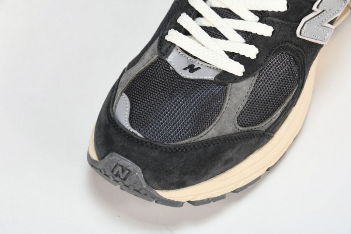 new Ba1an*e 2002r black dark grey m2002rho