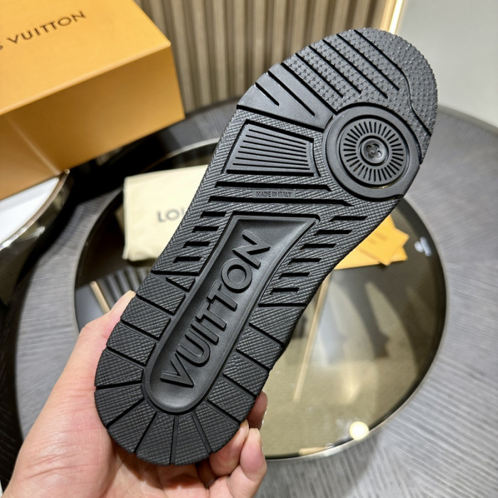 LOVT SNEAKER lv-206